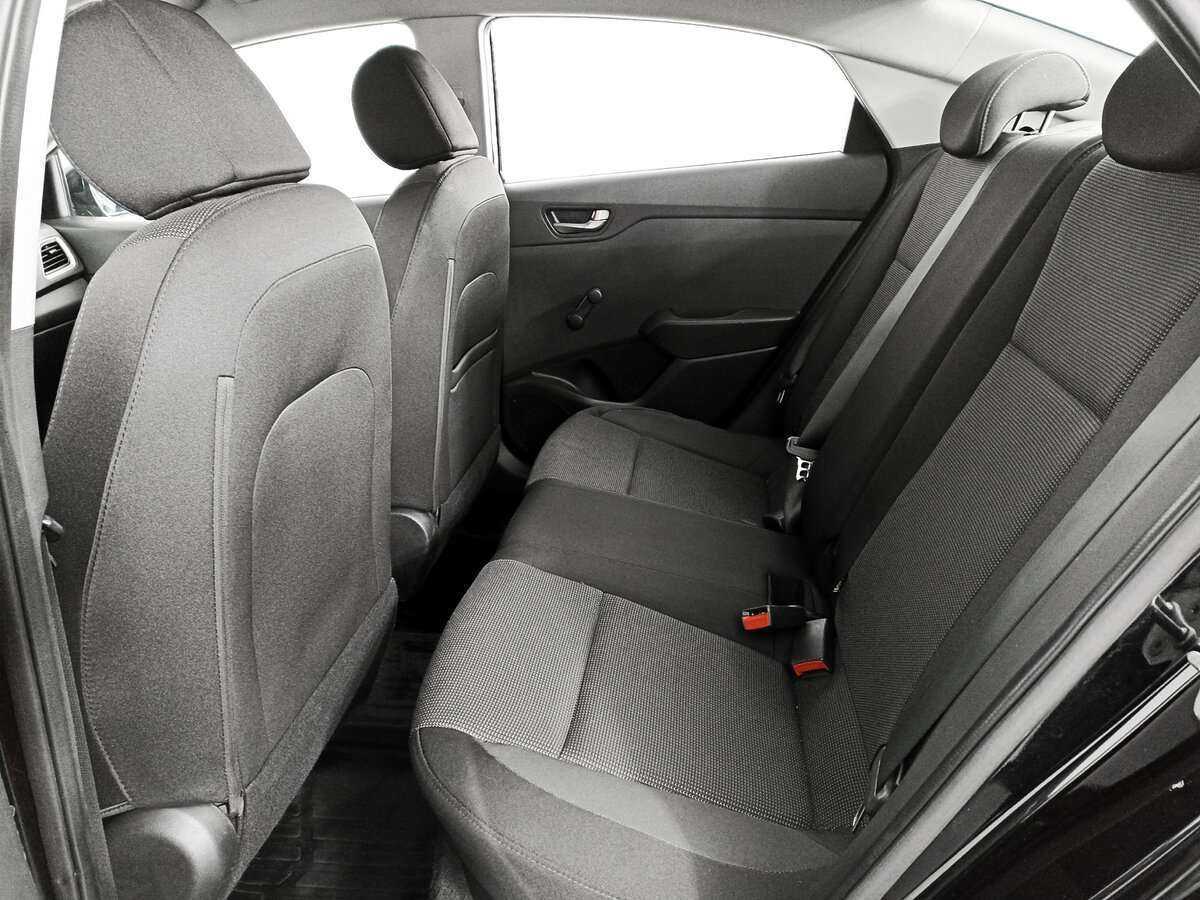 Купить Hyundai Solaris с пробегом. Фото: #9