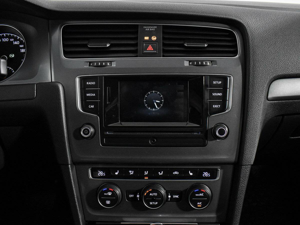 Купить Volkswagen Golf с пробегом. Фото: #14