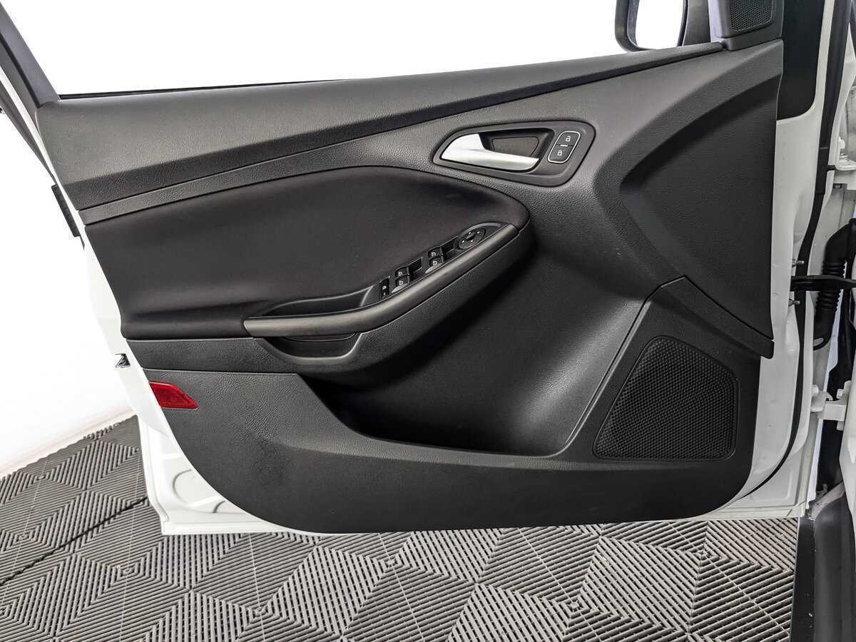 Купить Ford Focus с пробегом. Фото: #14