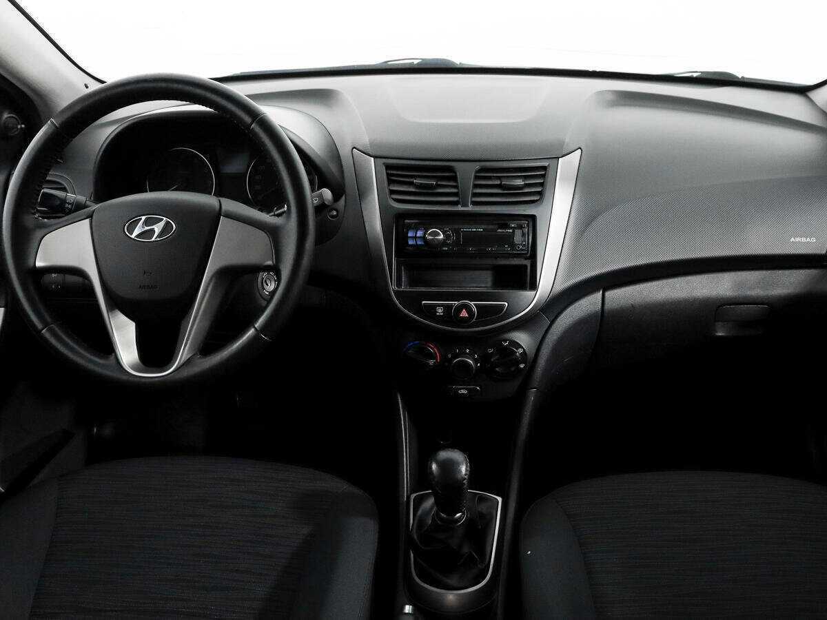 Купить Hyundai Solaris с пробегом. Фото: #11