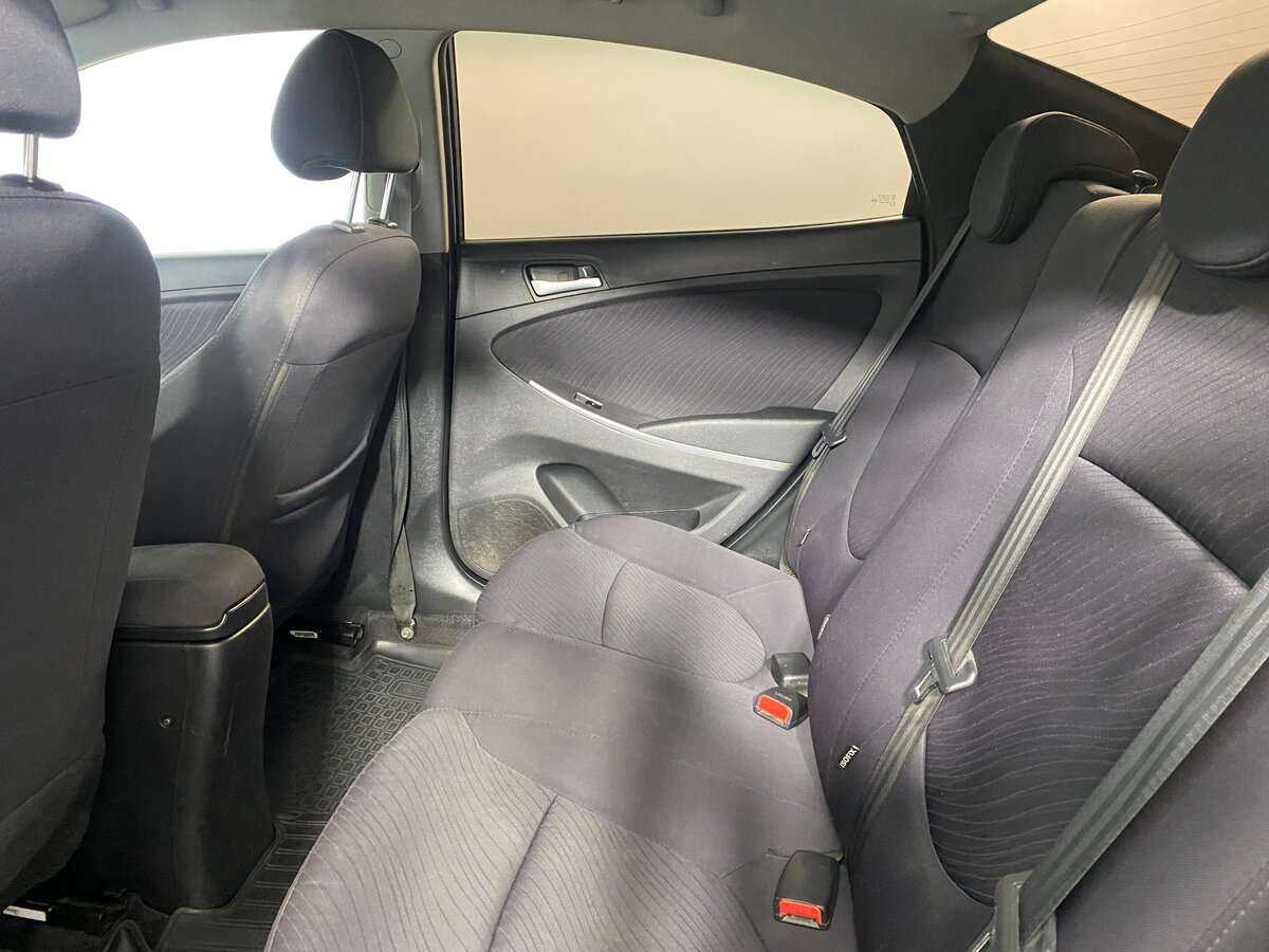 Купить Hyundai Solaris с пробегом. Фото: #9