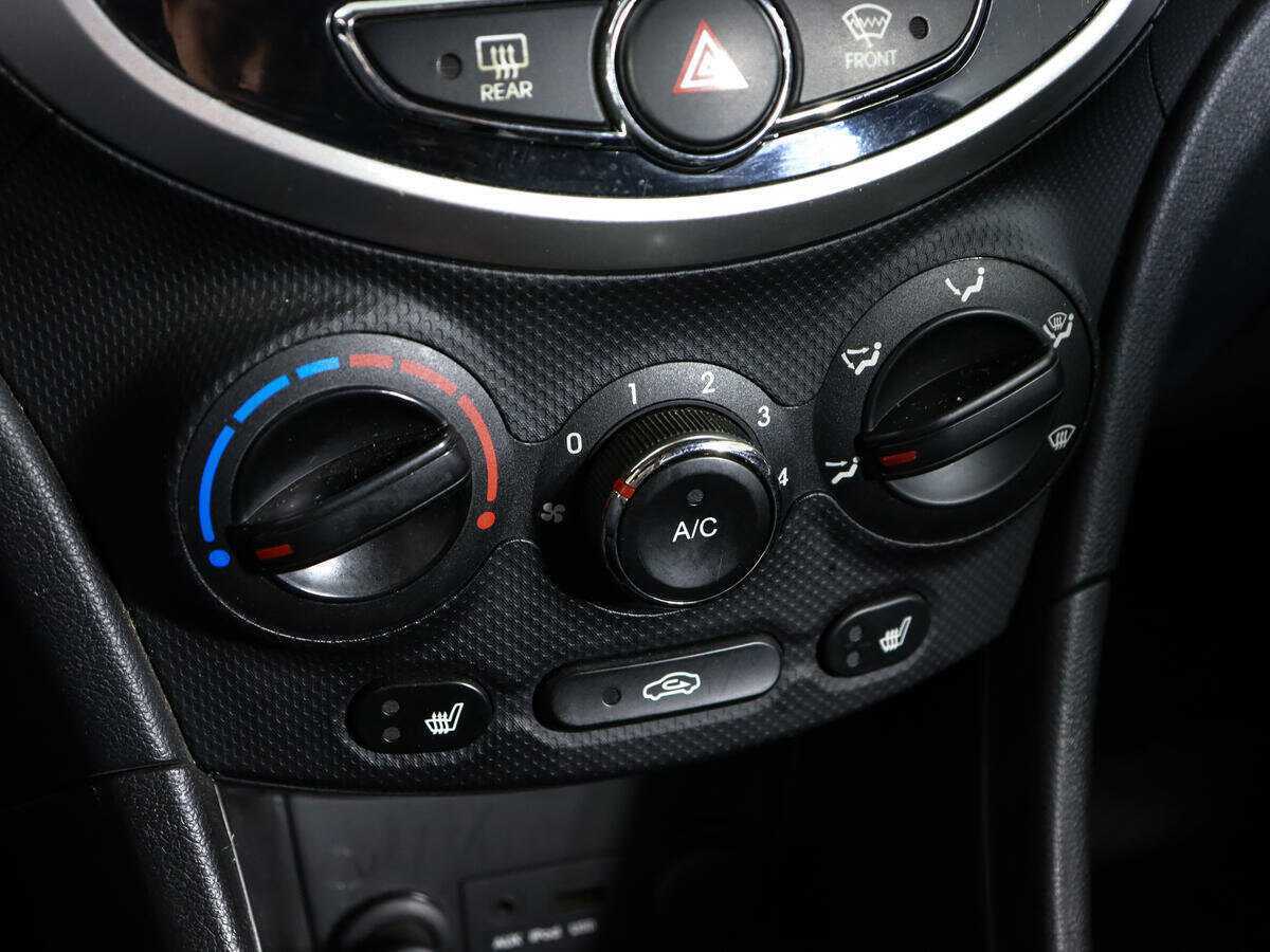 Купить Hyundai Solaris с пробегом. Фото: #16