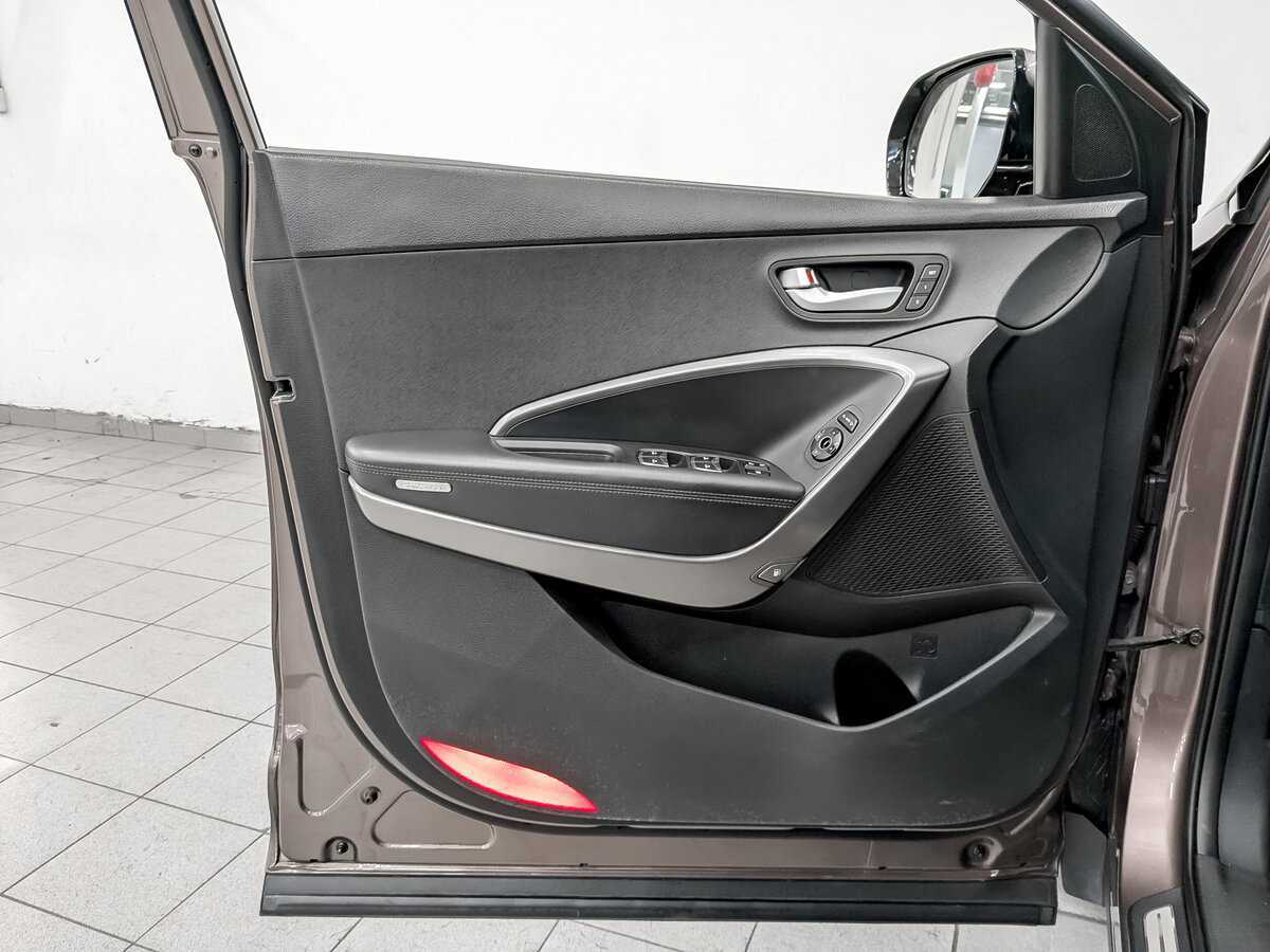 Купить Hyundai Santa Fe с пробегом. Фото: #16