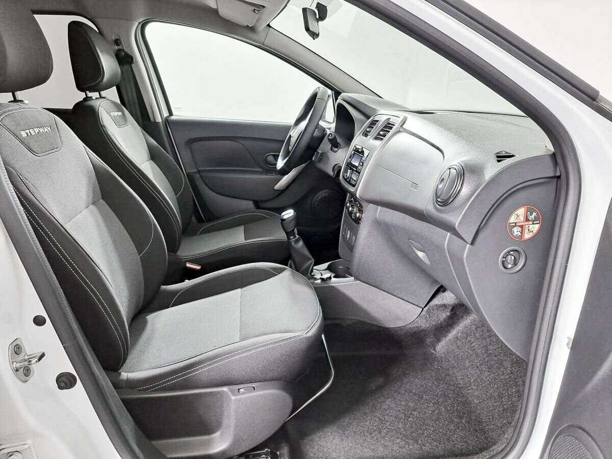 Купить Renault Logan с пробегом. Фото: #8