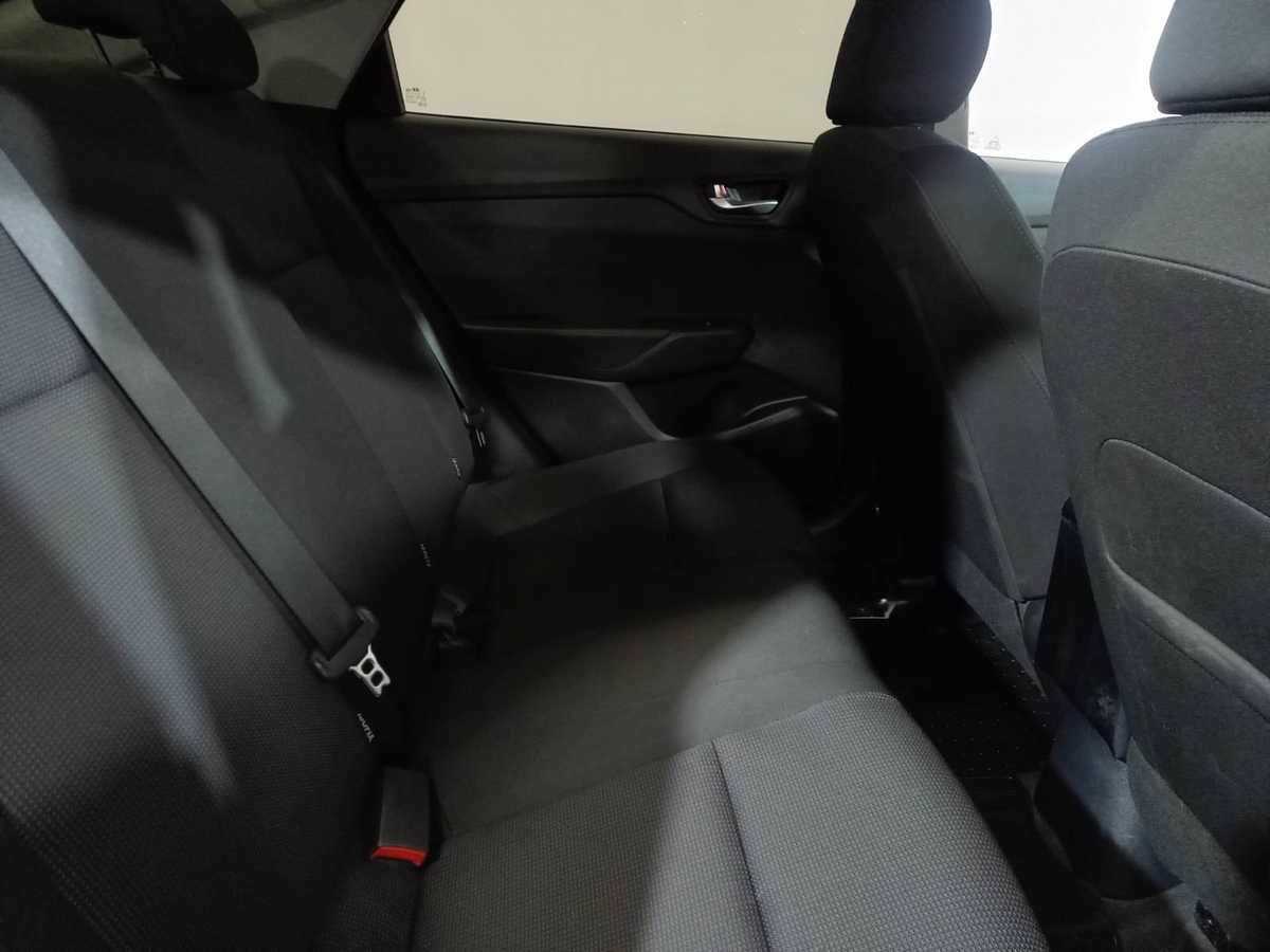 Купить Hyundai Solaris с пробегом. Фото: #9