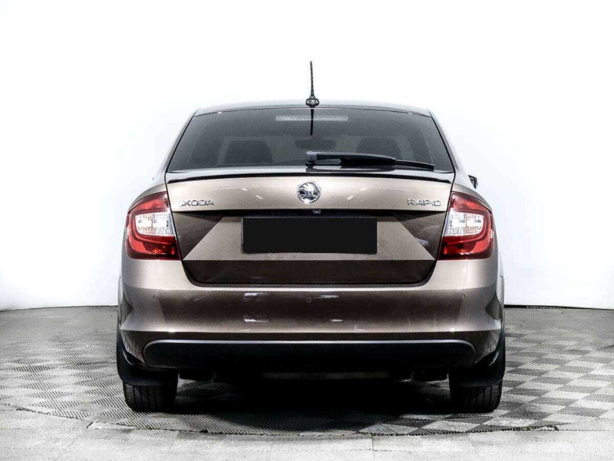 Купить Skoda Rapid с пробегом. Фото: #4