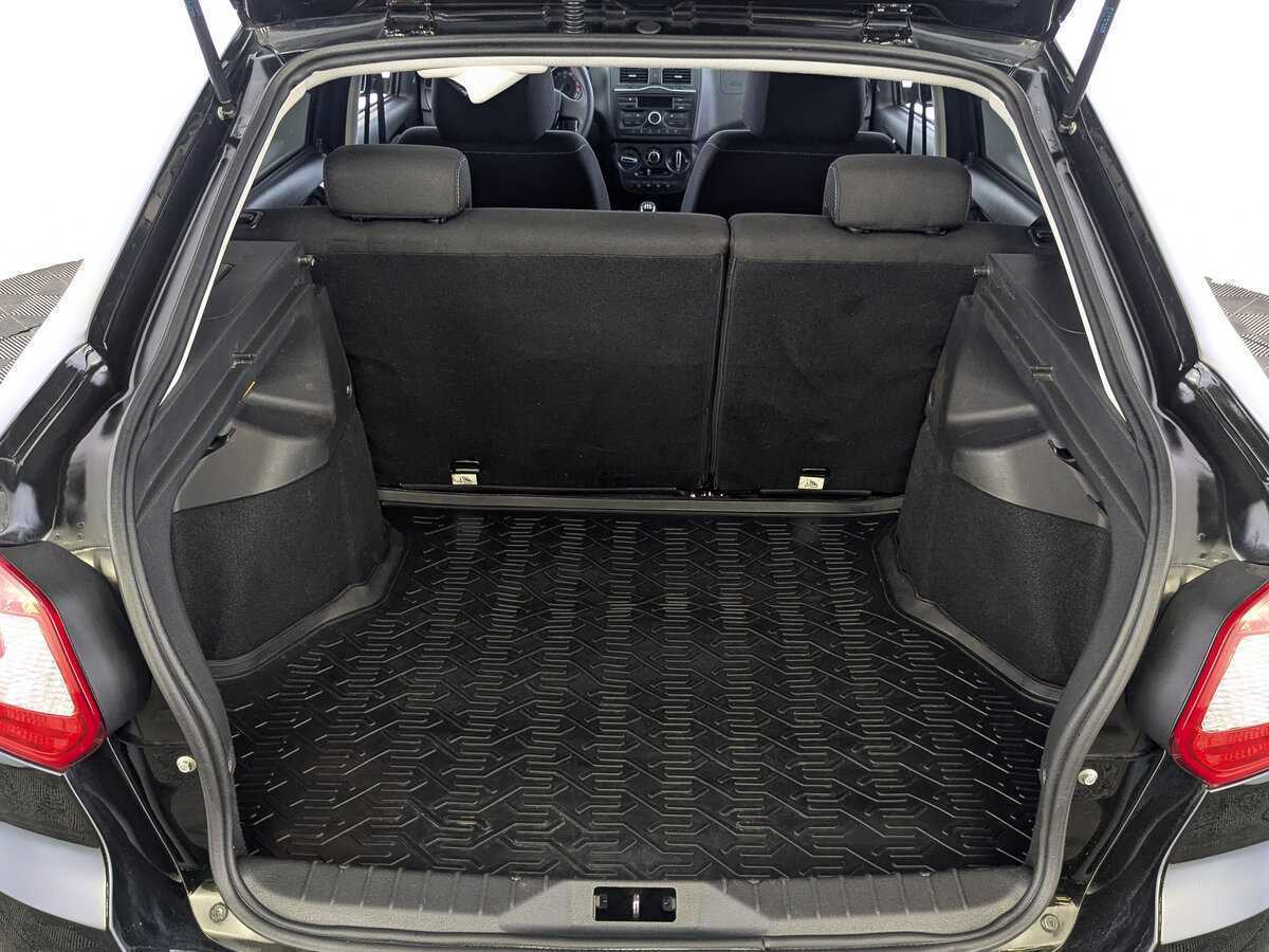 Купить Lada (ВАЗ) Granta с пробегом. Фото: #9