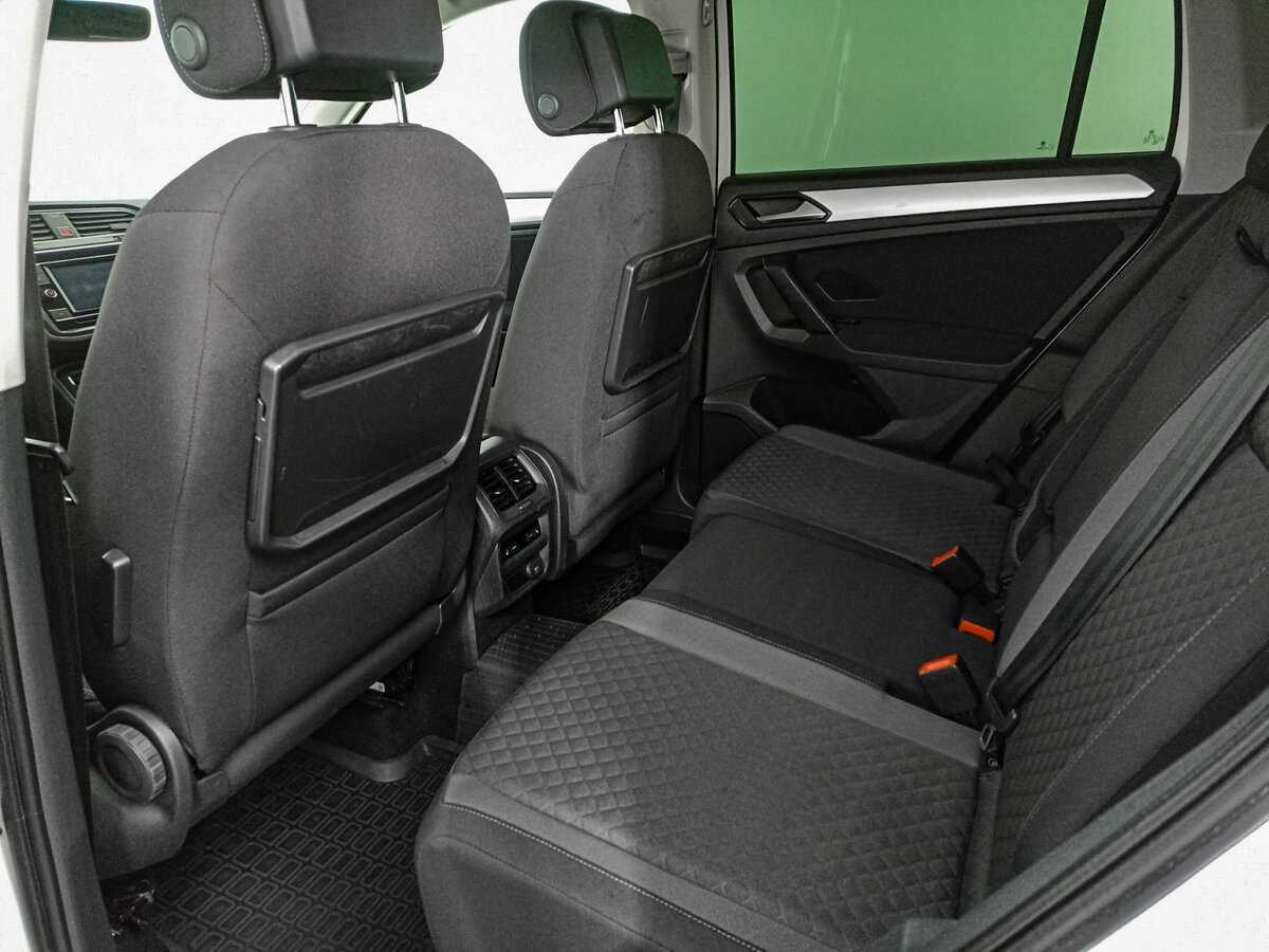 Купить Volkswagen Tiguan с пробегом. Фото: #9