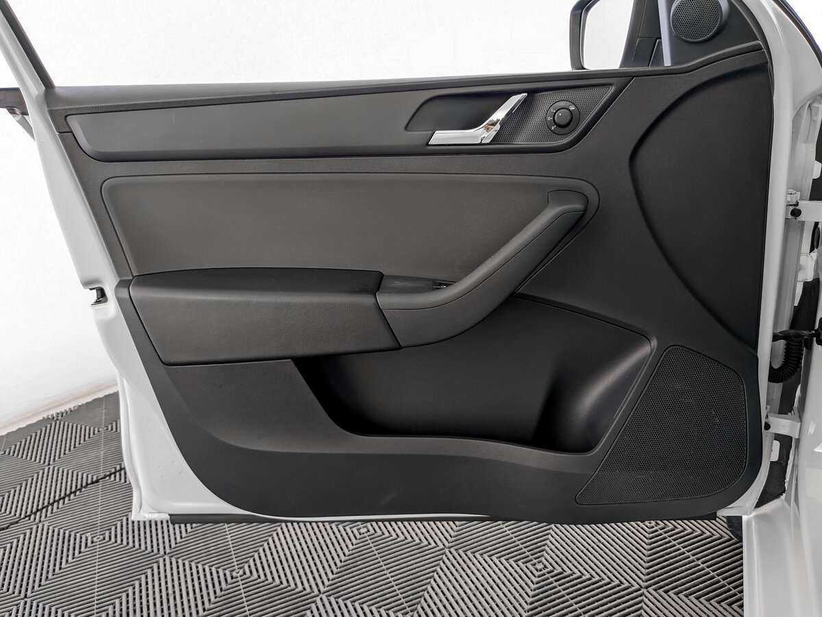 Купить Skoda Rapid с пробегом. Фото: #16