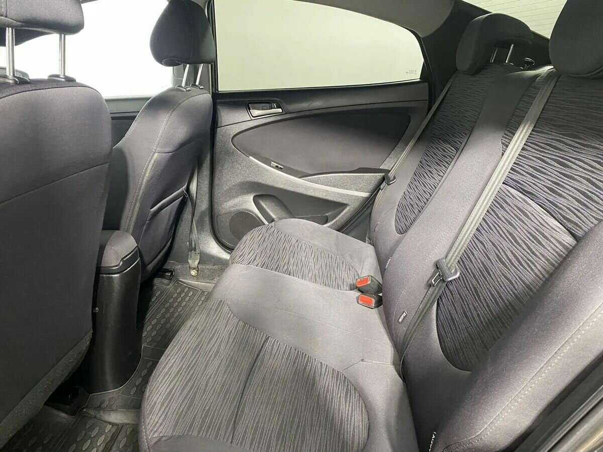 Купить Hyundai Solaris с пробегом. Фото: #9