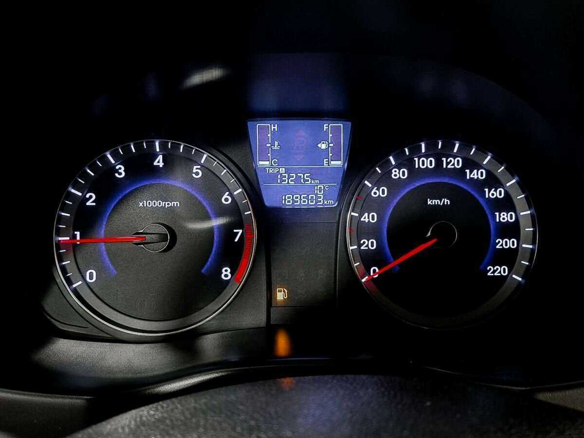 Купить Hyundai Solaris с пробегом. Фото: #7