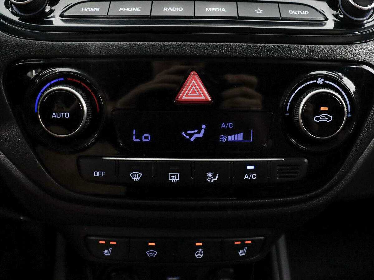 Купить Hyundai Solaris с пробегом. Фото: #10