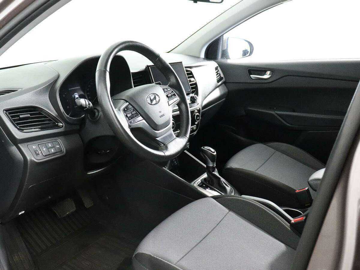 Купить Hyundai Solaris с пробегом. Фото: #7