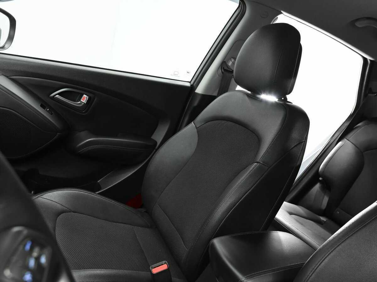 Купить Hyundai ix35 с пробегом. Фото: #11