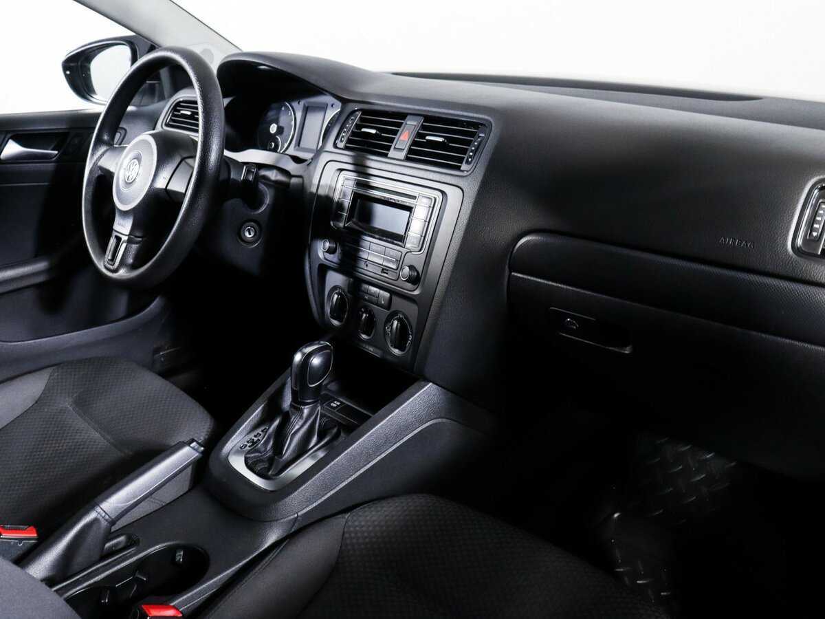 Купить Volkswagen Jetta с пробегом. Фото: #5