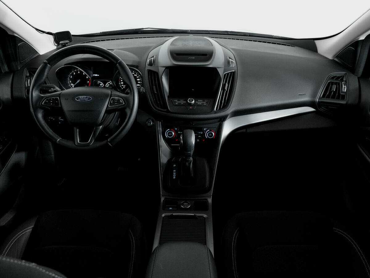 Купить Ford Kuga с пробегом. Фото: #11