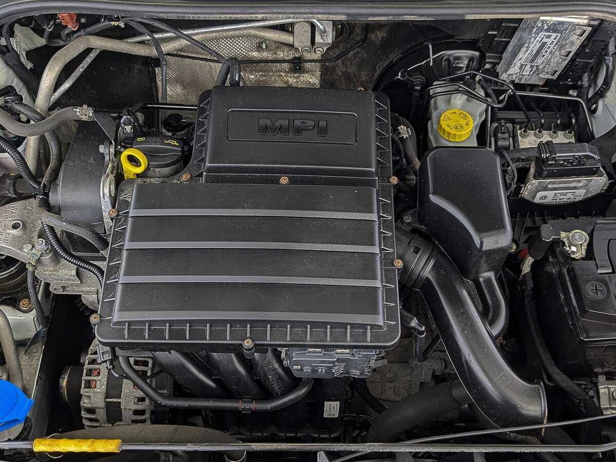 Купить Skoda Rapid с пробегом. Фото: #8