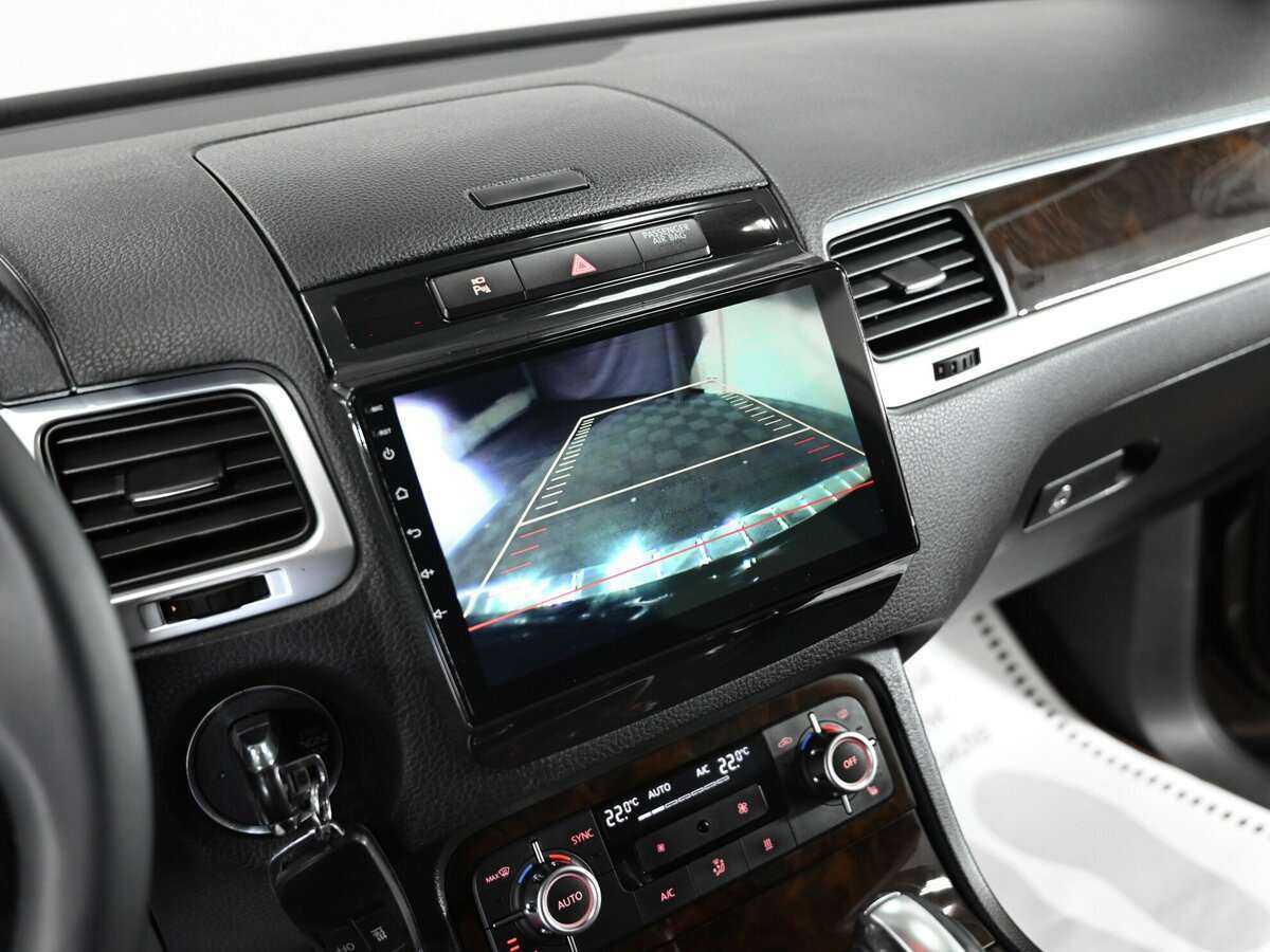 Купить Volkswagen Touareg с пробегом. Фото: #8