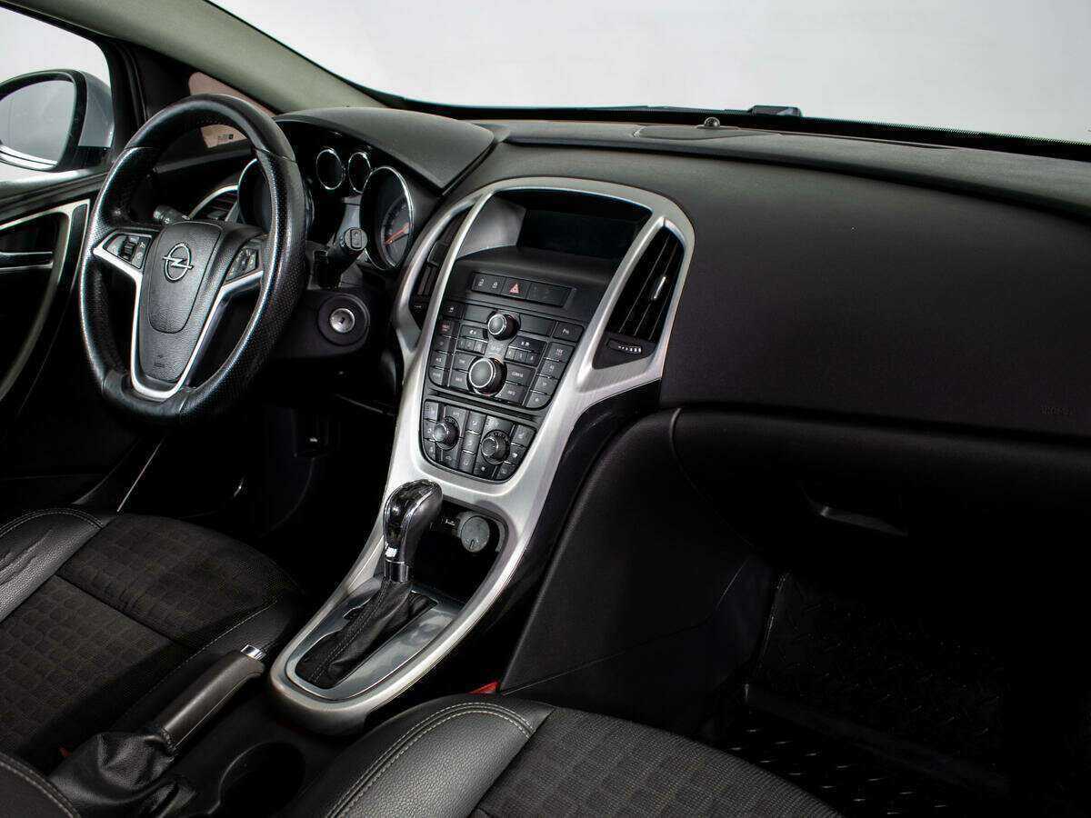 Купить Opel Astra с пробегом. Фото: #8