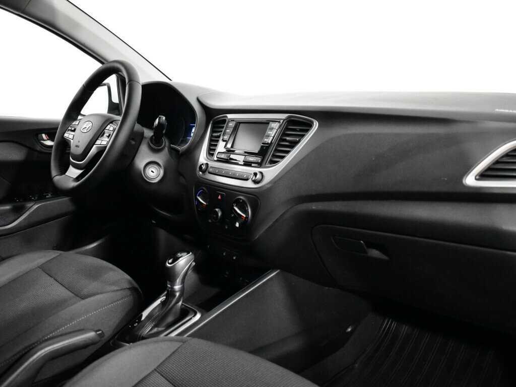 Купить Hyundai Solaris с пробегом. Фото: #8