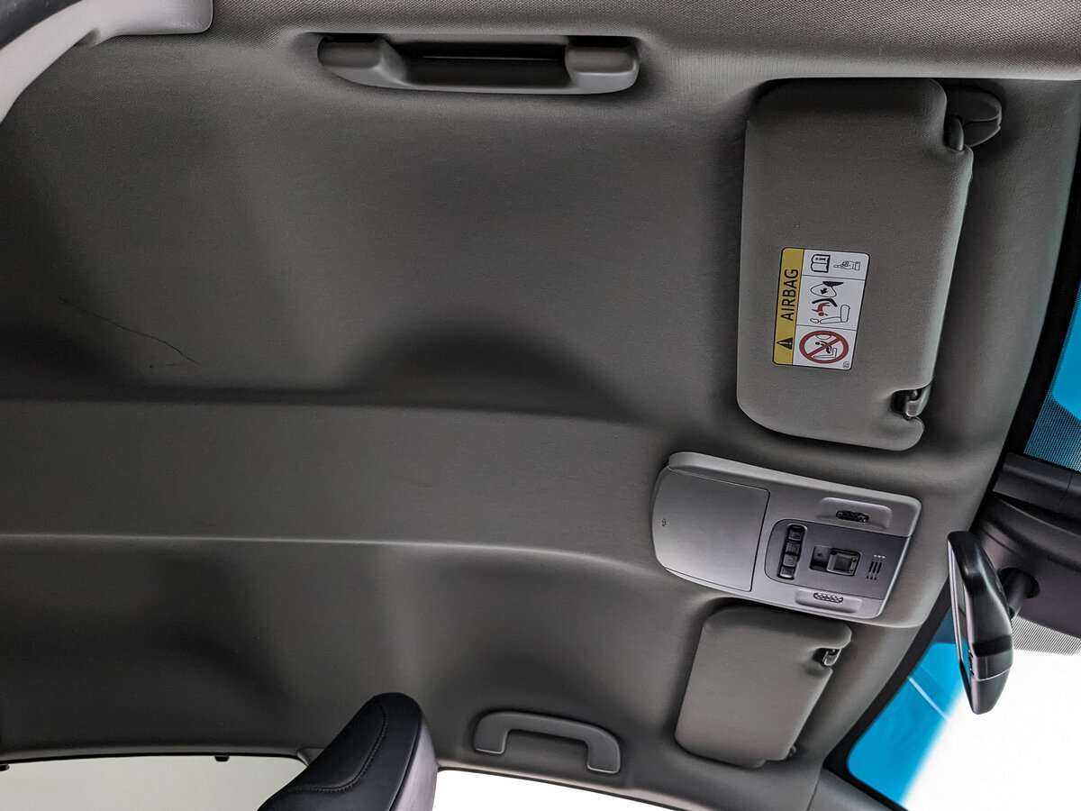 Купить Toyota Camry с пробегом. Фото: #18