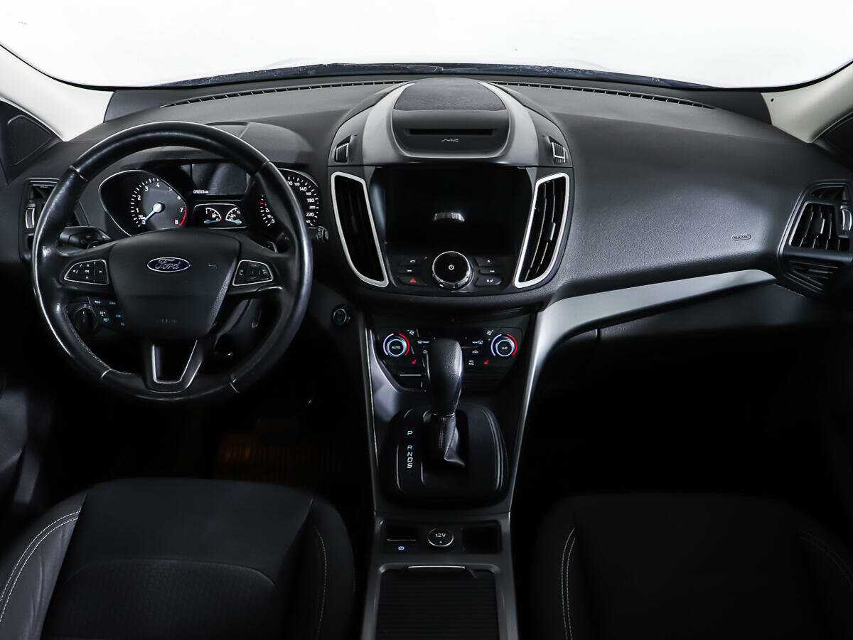 Купить Ford Kuga с пробегом. Фото: #10