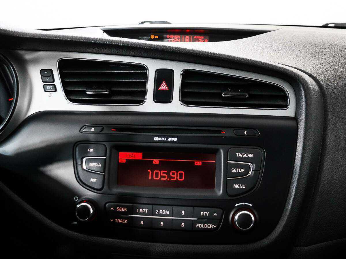 Купить Kia Ceed с пробегом. Фото: #11