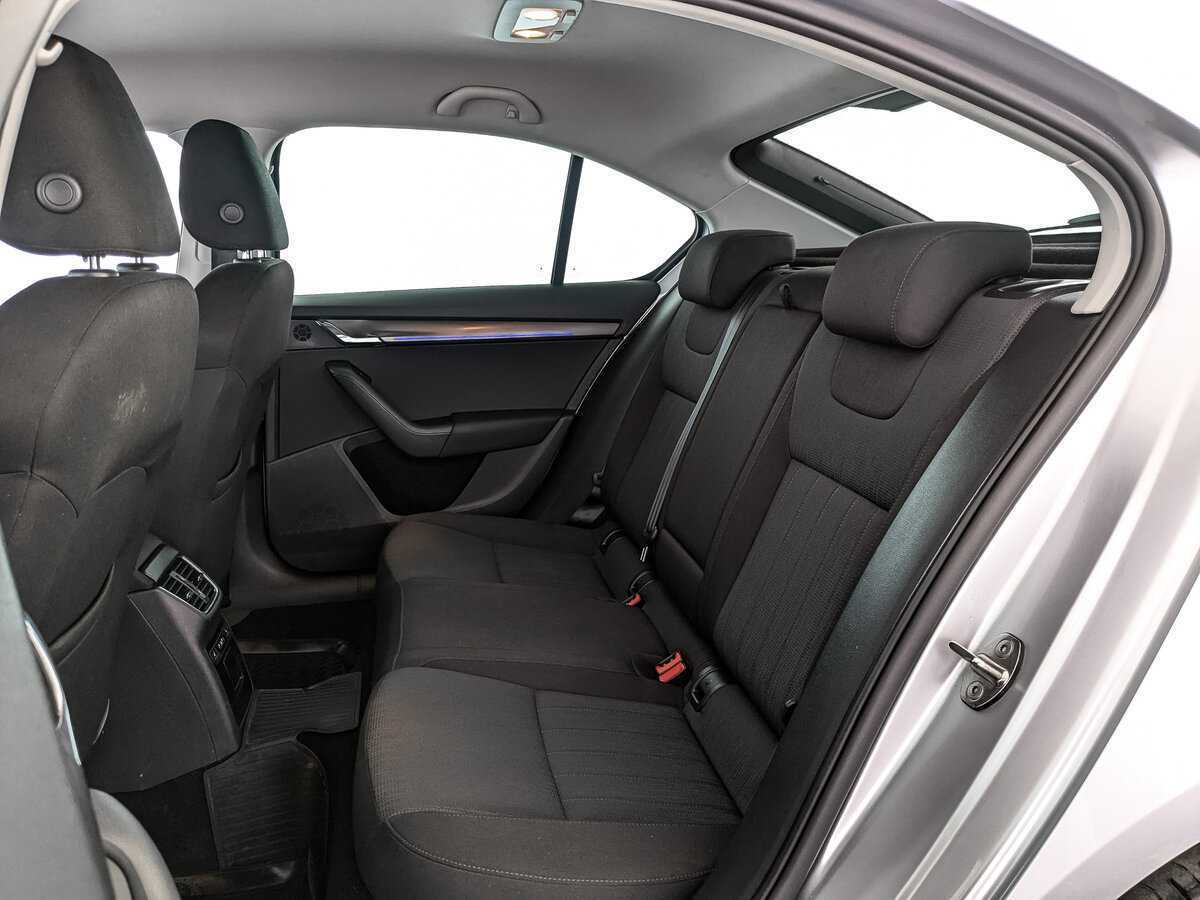 Купить Skoda Octavia с пробегом. Фото: #12