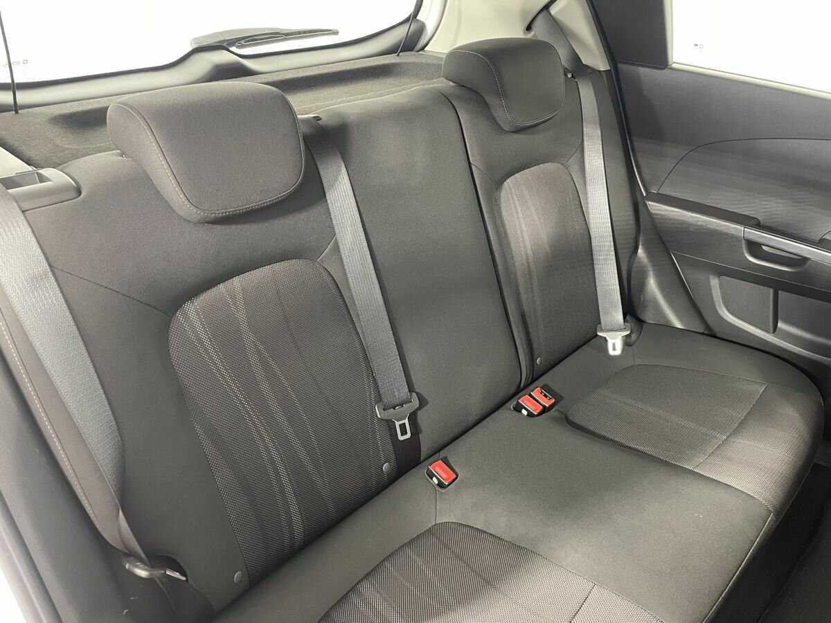 Купить Chevrolet Aveo с пробегом. Фото: #13