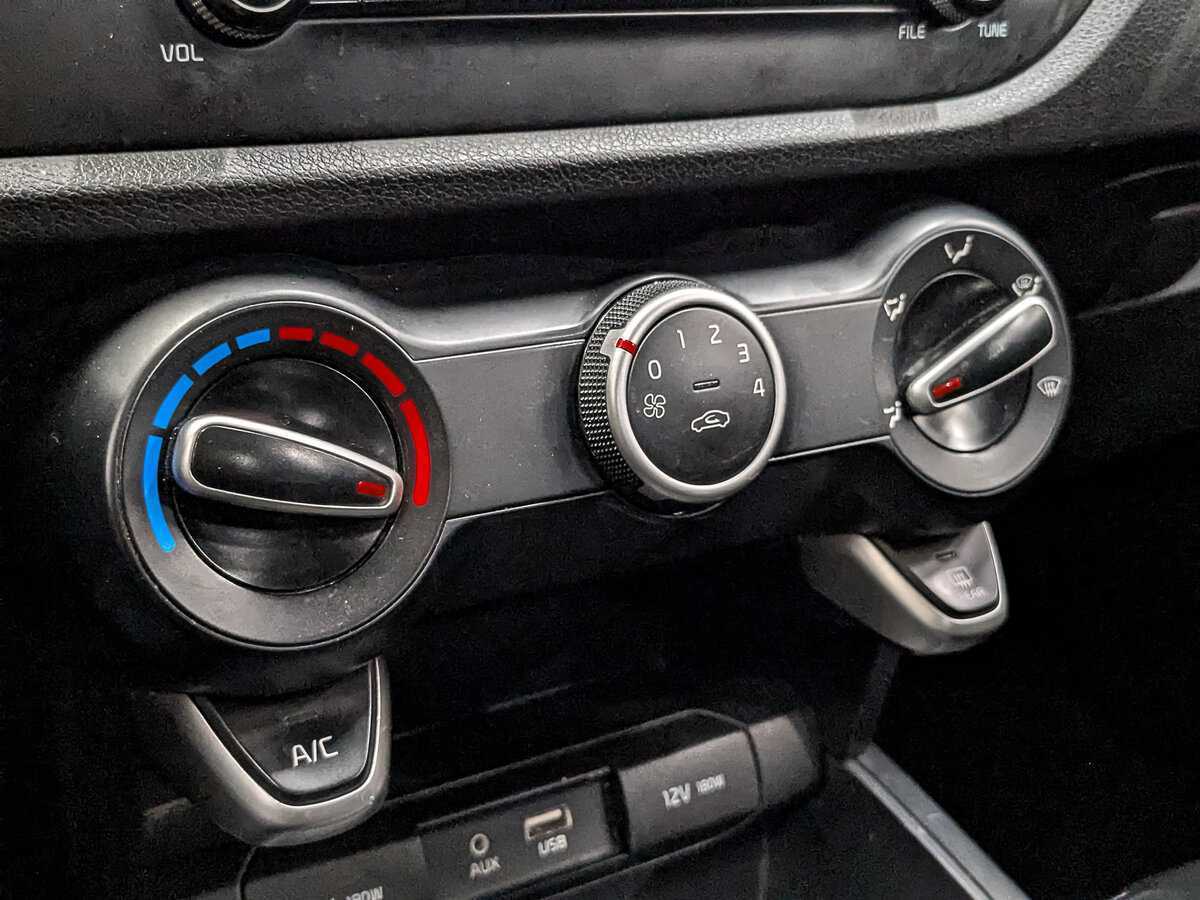 Купить Kia Rio с пробегом. Фото: #19