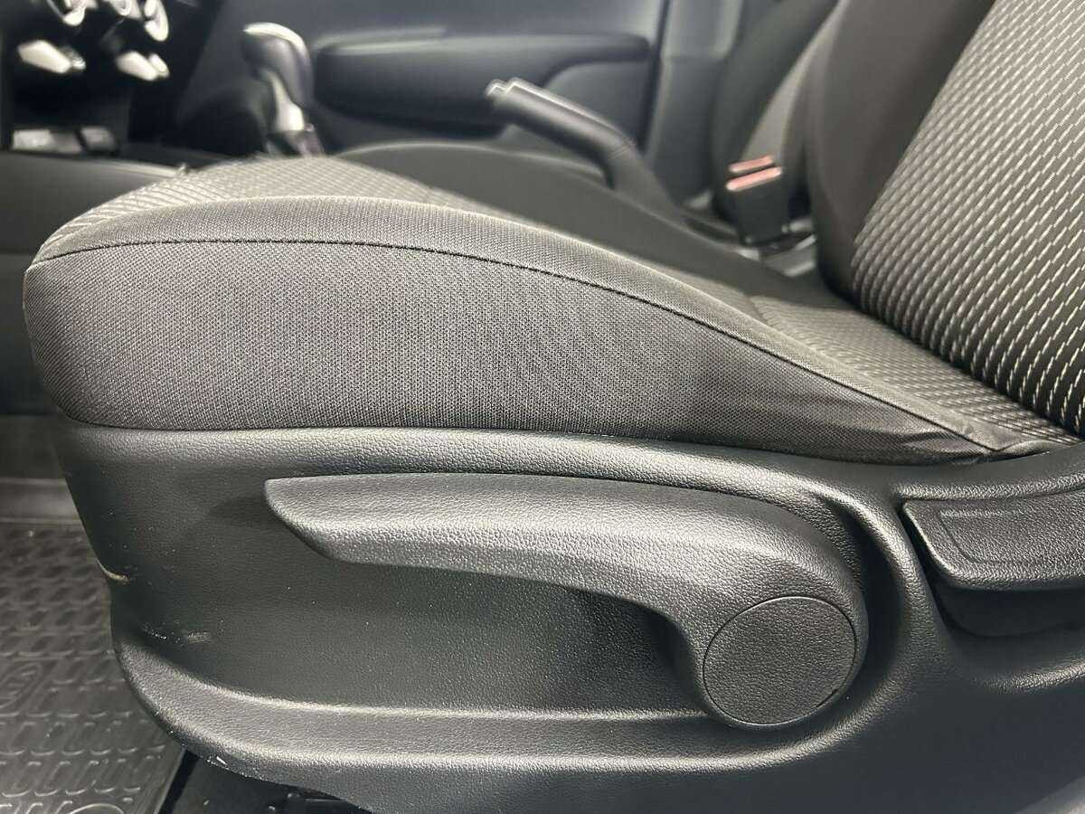 Купить Kia Rio с пробегом. Фото: #9