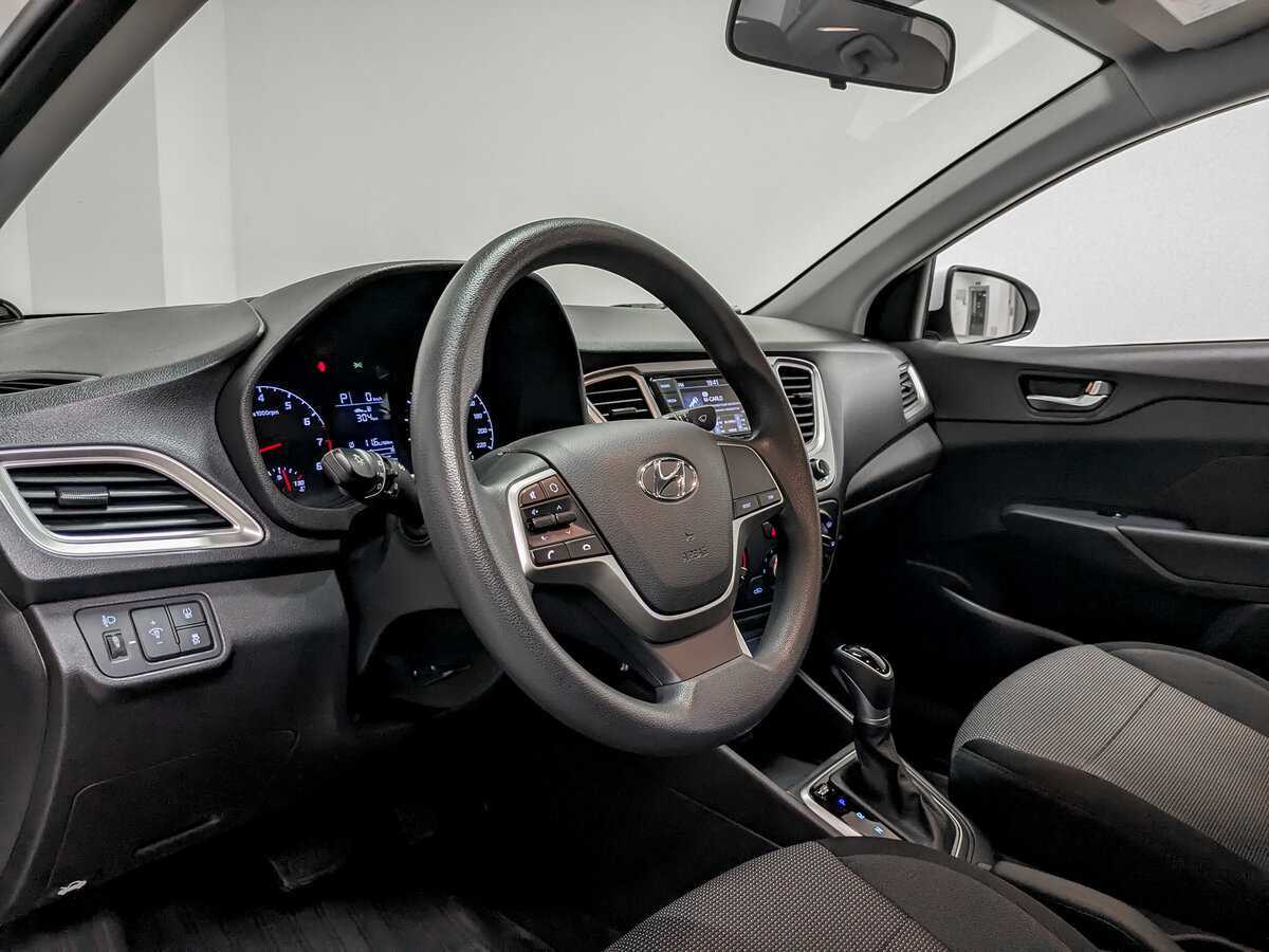 Купить Hyundai Solaris с пробегом. Фото: #16