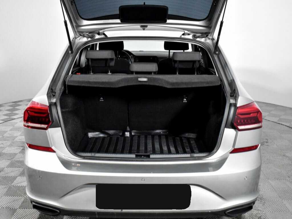 Купить Volkswagen Polo с пробегом. Фото: #8