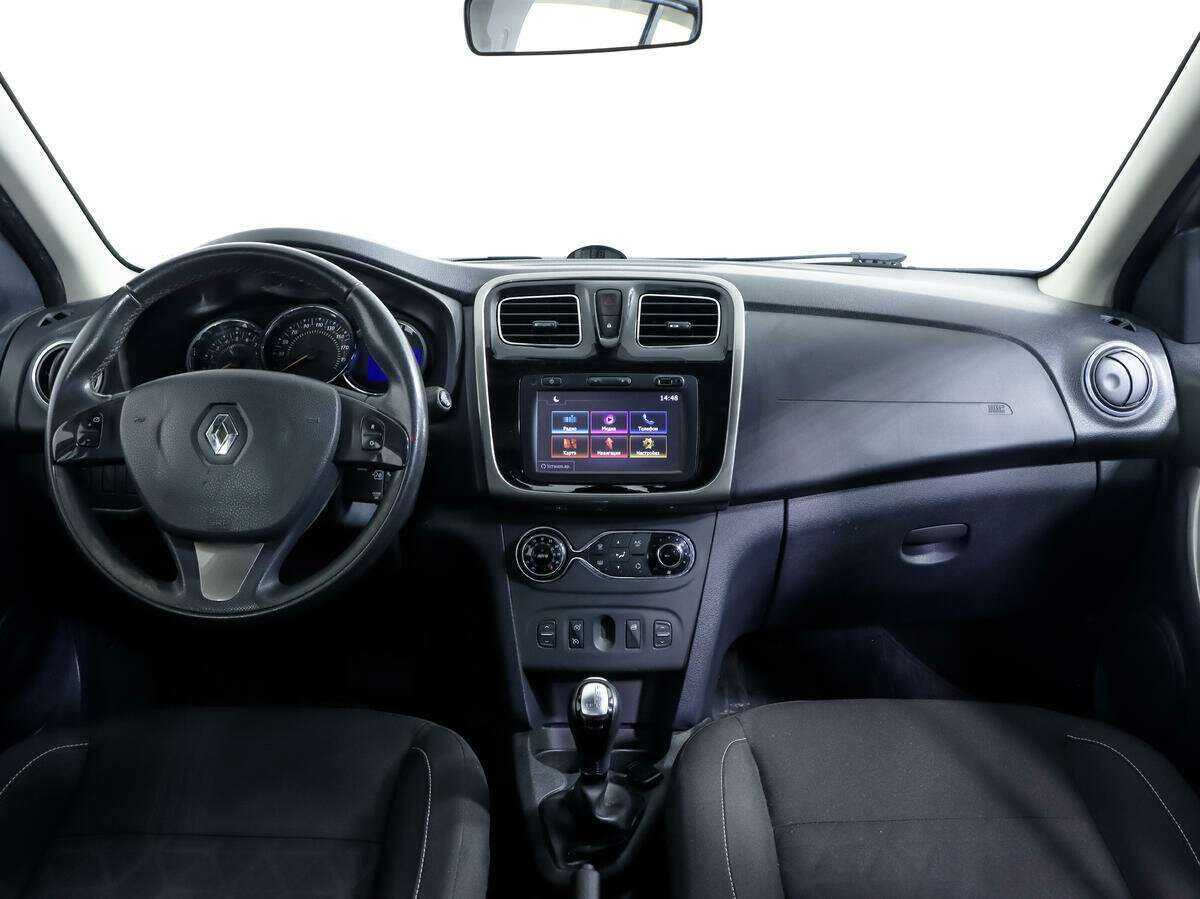 Купить Renault Sandero с пробегом. Фото: #9