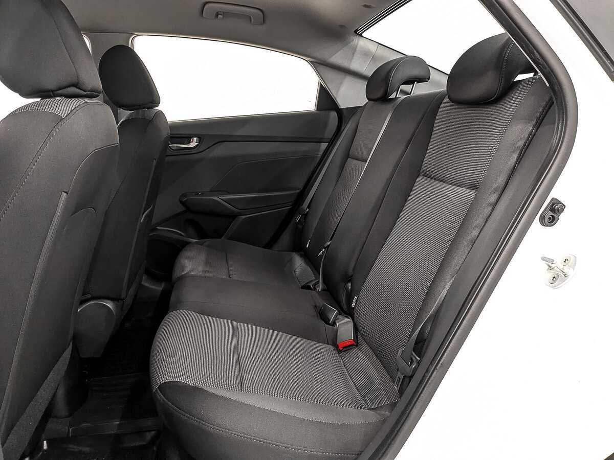 Купить Hyundai Solaris с пробегом. Фото: #17