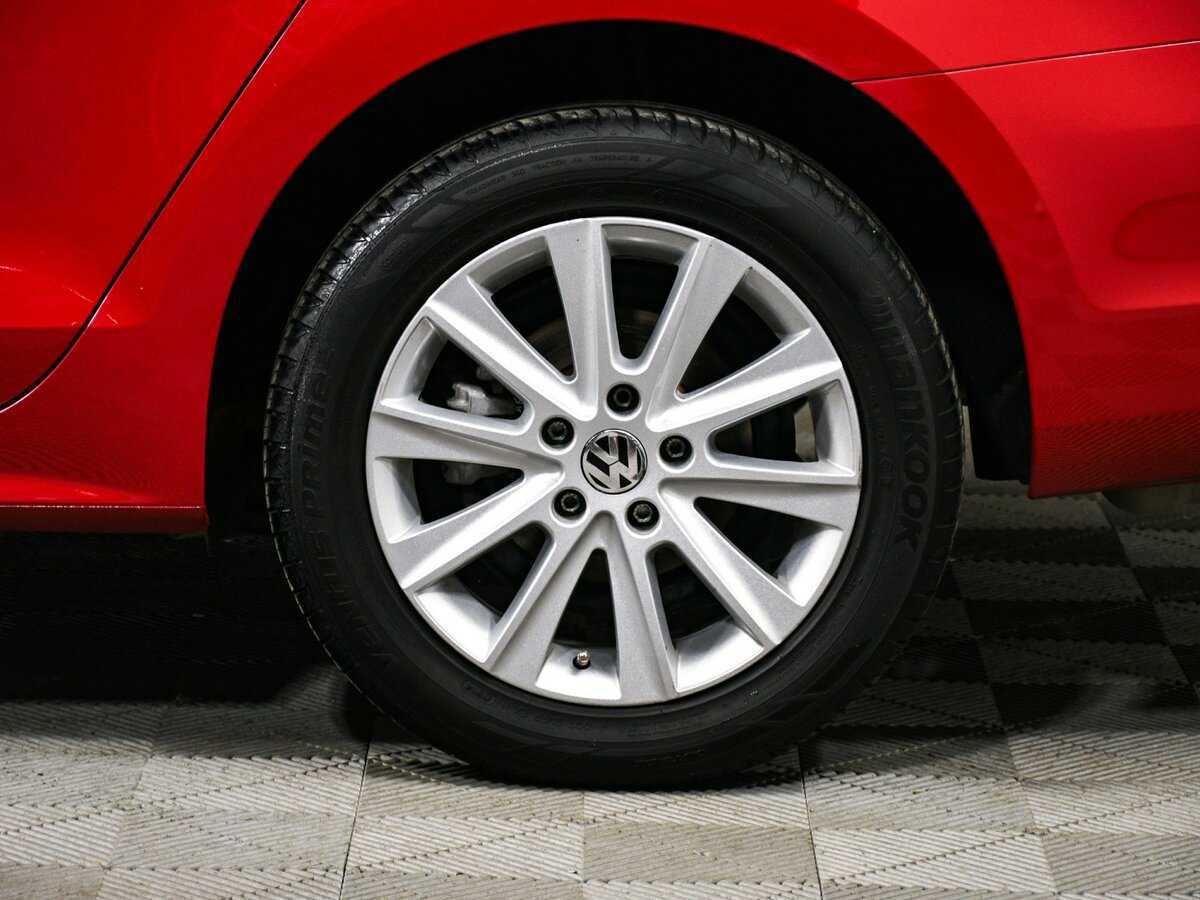 Купить Volkswagen Jetta с пробегом. Фото: #13