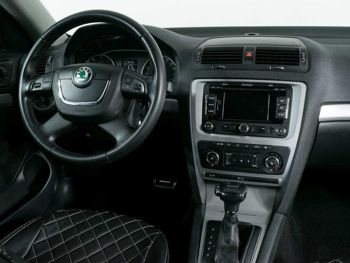 Купить Skoda Octavia с пробегом. Фото: #10