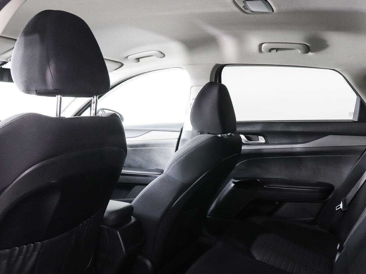 Купить Kia K5 с пробегом. Фото: #11