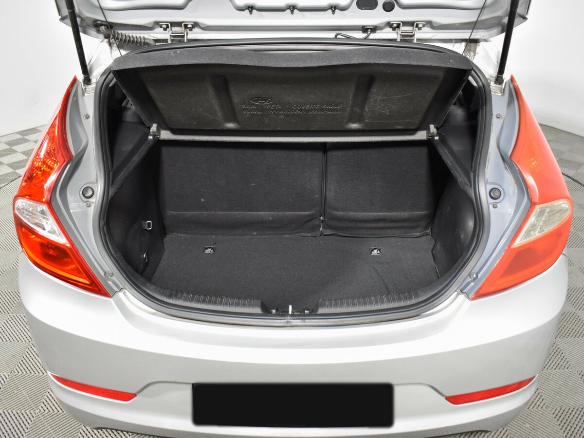 Купить Hyundai Solaris с пробегом. Фото: #17