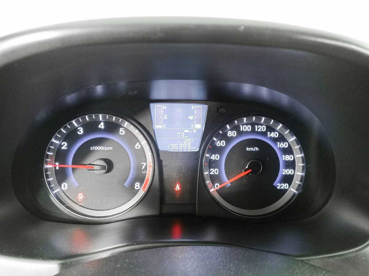 Купить Hyundai Solaris с пробегом. Фото: #10