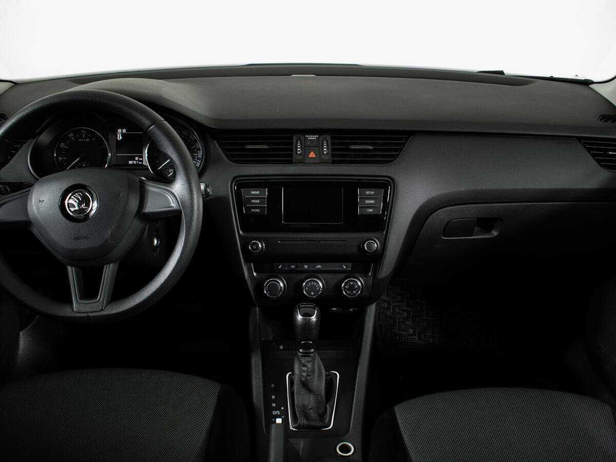 Купить Skoda Octavia с пробегом. Фото: #8