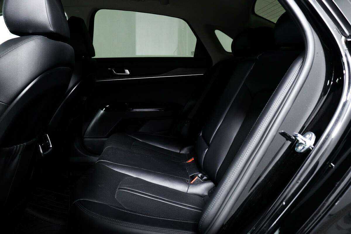 Купить Kia K5 с пробегом. Фото: #11