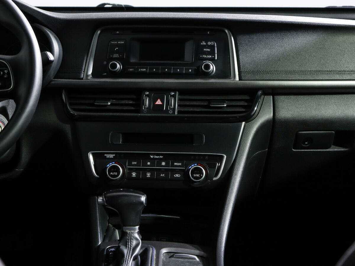 Купить Kia Optima с пробегом. Фото: #10