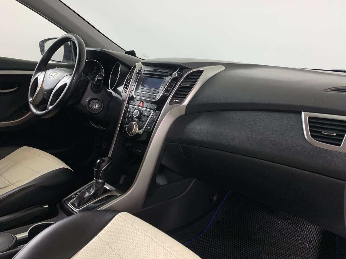 Купить Hyundai i30 с пробегом. Фото: #10