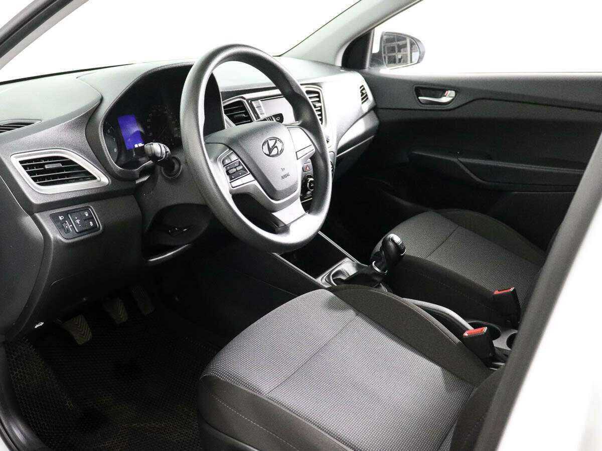 Купить Hyundai Solaris с пробегом. Фото: #7