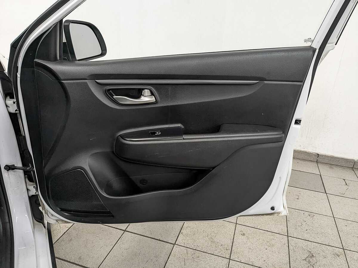 Купить Kia Rio с пробегом. Фото: #21