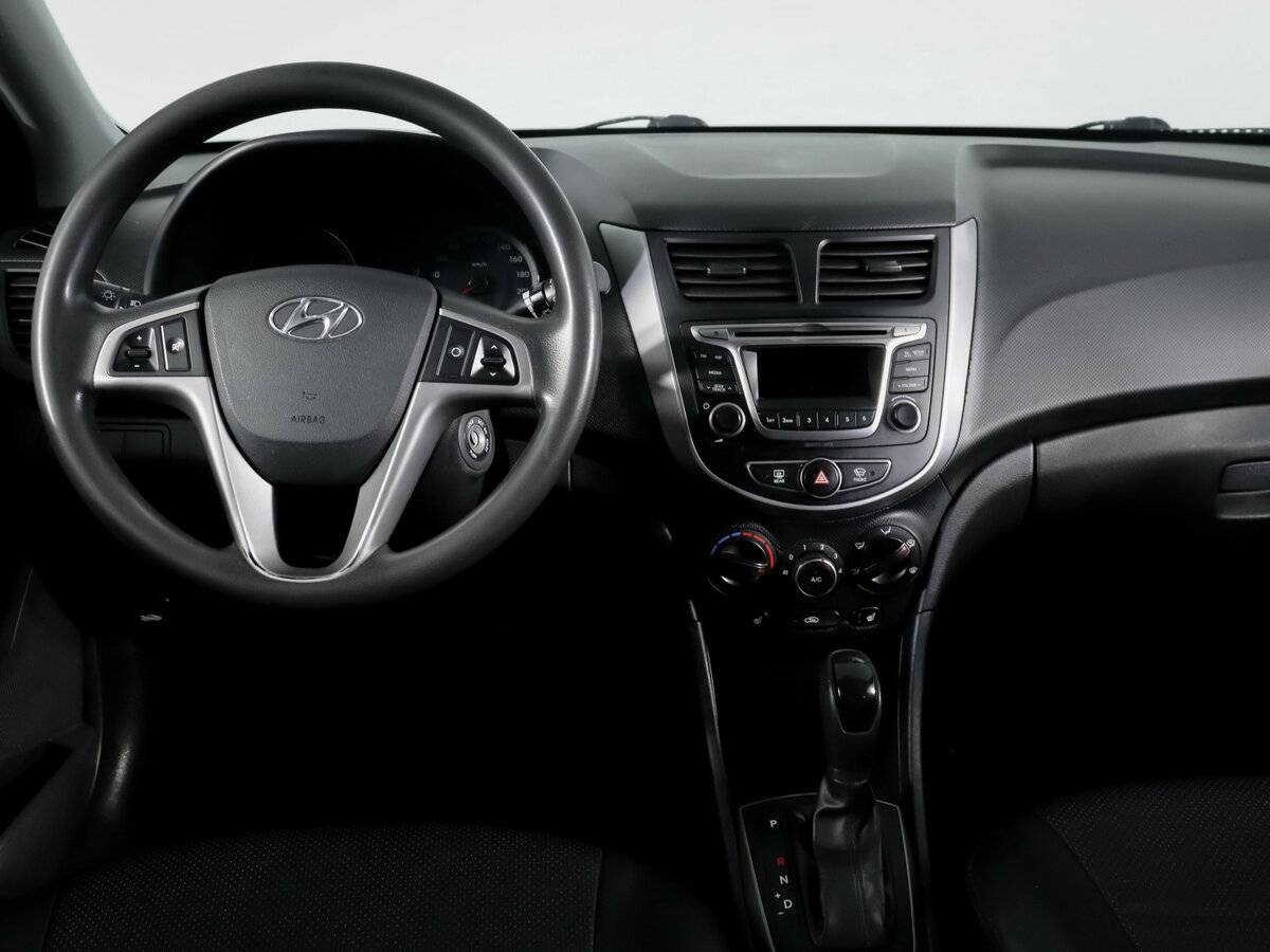 Купить Hyundai Solaris с пробегом. Фото: #9