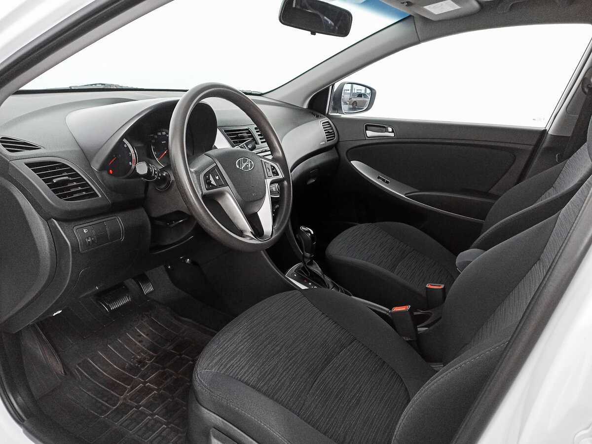 Купить Hyundai Solaris с пробегом. Фото: #13