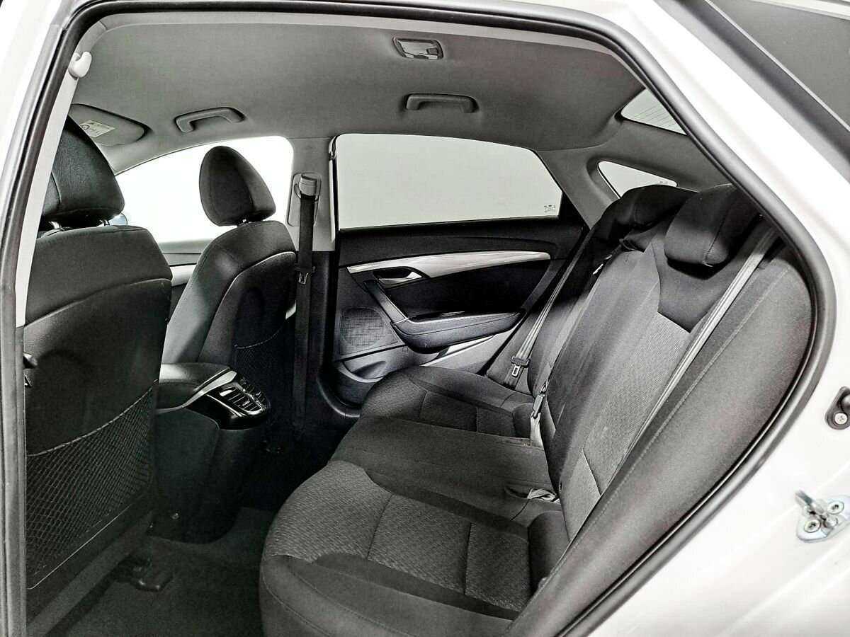 Купить Hyundai i40 с пробегом. Фото: #7