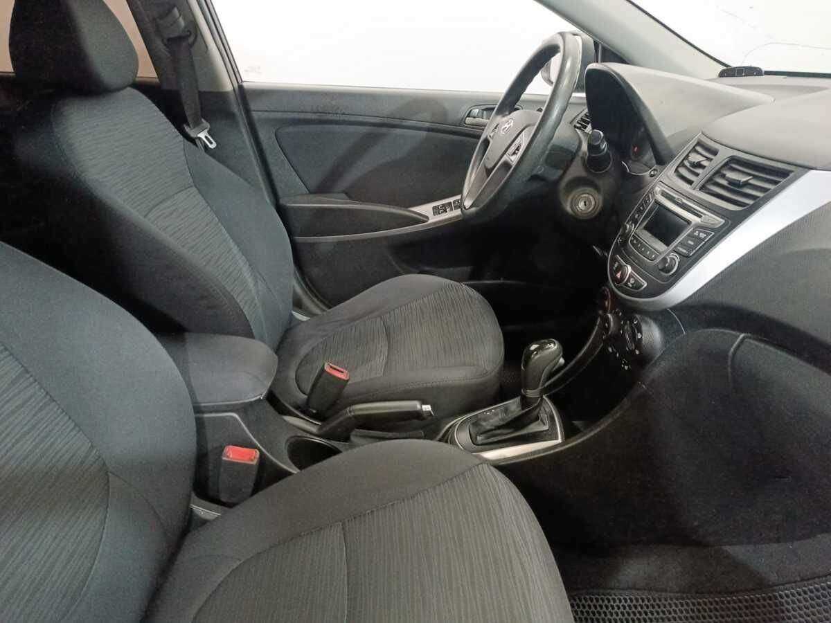 Купить Hyundai Solaris с пробегом. Фото: #9